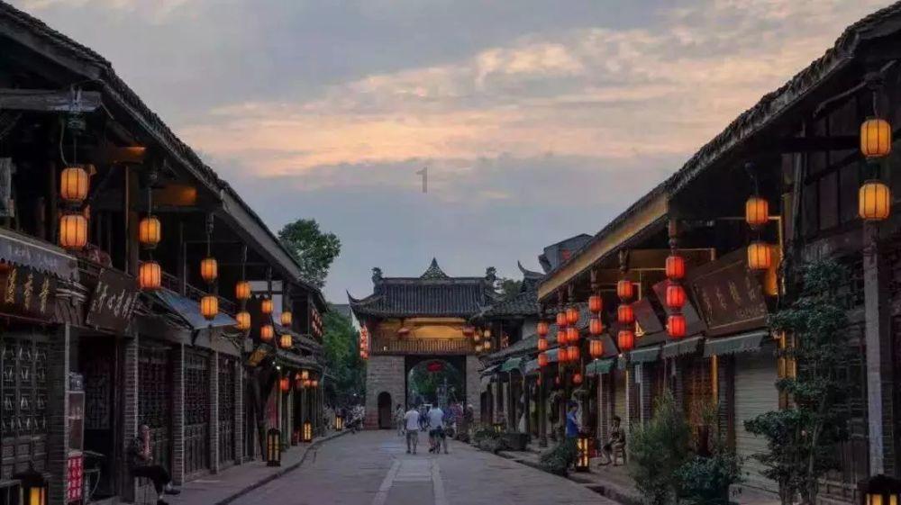 隔夜要闻：道指今年第七次创历史新高 IMF上调今年全球增长预期 苹果股价跌近1.2%
